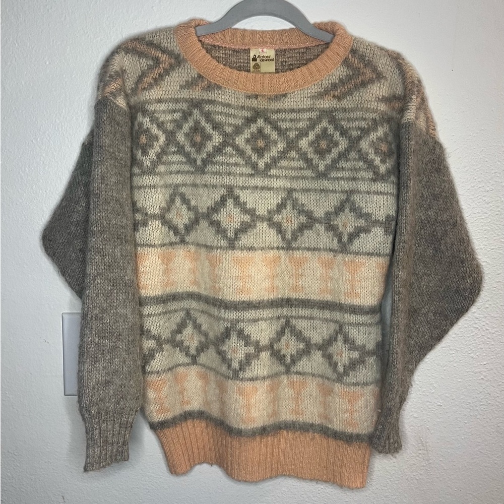 Vintage Alafoss Icewool Icelandic Wool Sweater Small Peach Gray Nordic Fair Isle